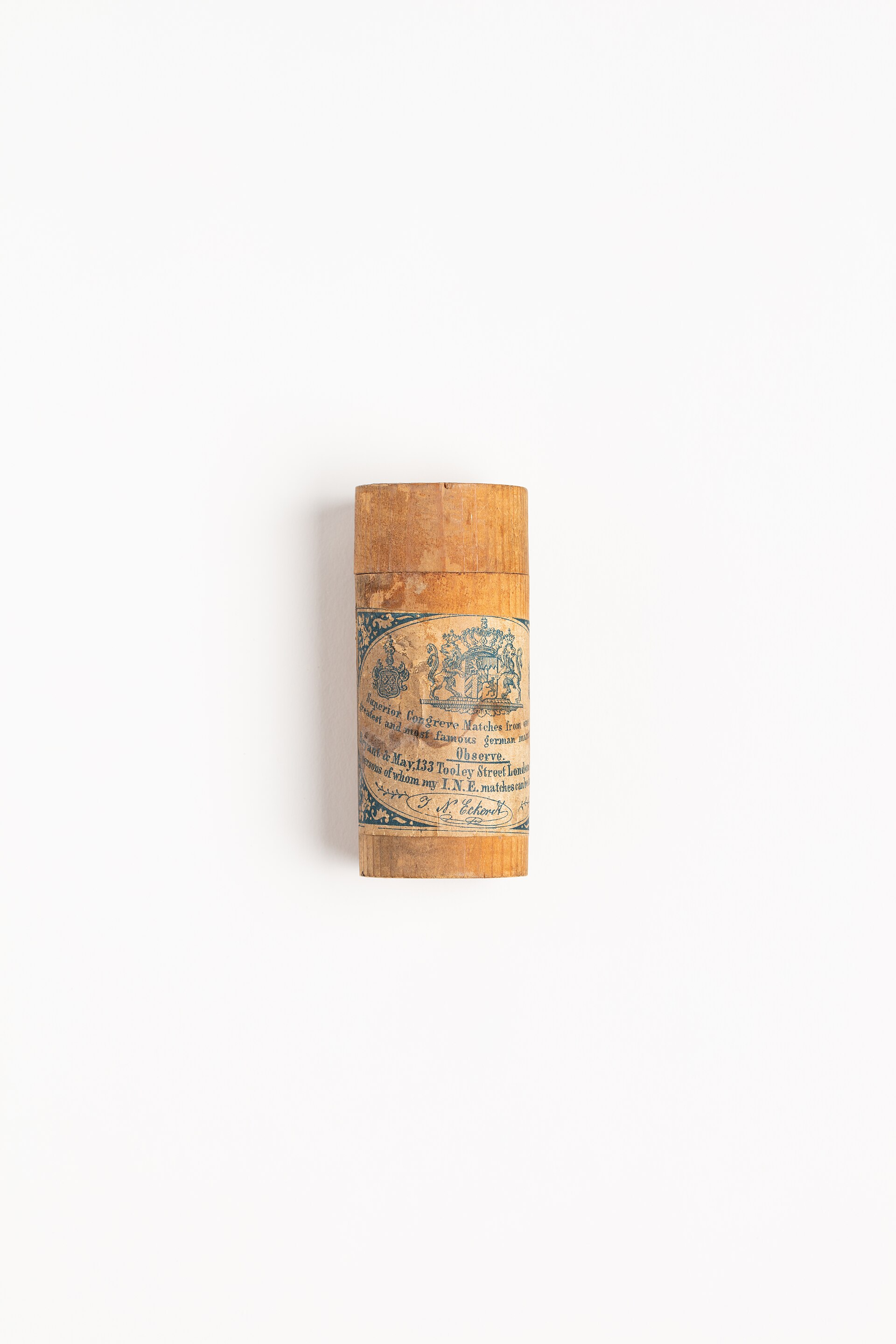 Історична коробочка з сірниками зі збірки Auckland Museum / Historic matchbox from the Auckland Museum collection.