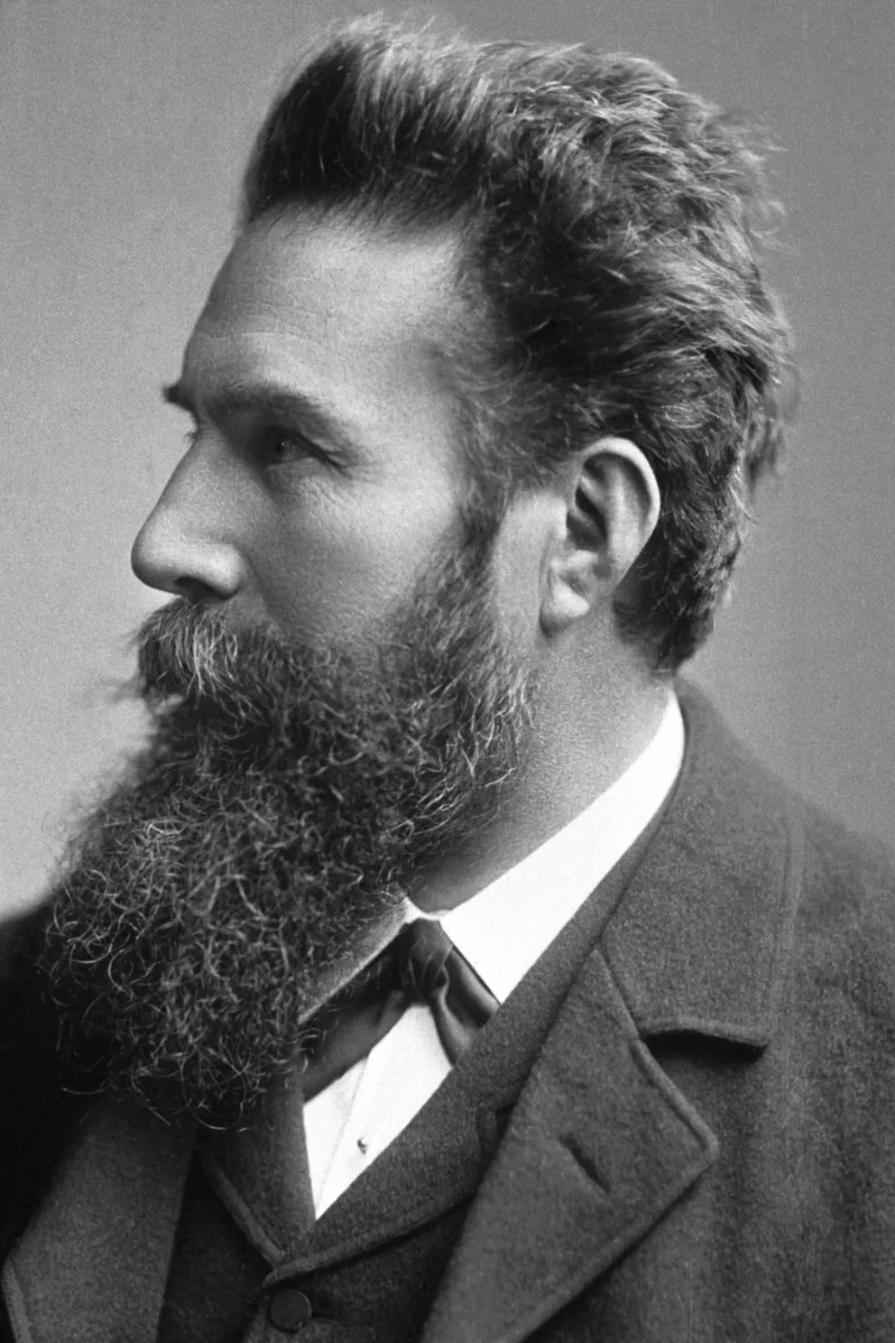 Portrait of Wilhelm Conrad Röntgen, dated 1901 and published in *Les Prix Nobel* (1904). Author credited as Nobel Foundation. The Commons page identifies it as public domain in Sweden and the country of origin under the stated terms; source page also flags possible jurisdictional limits. No edits. [Original asset page](https://commons.wikimedia.org/wiki/File:WilhelmR%C3%B6ntgen.JPG).