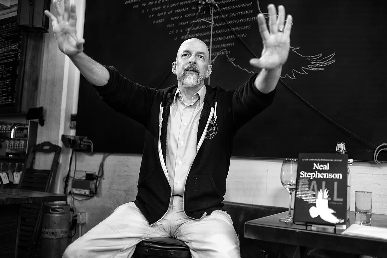 Ніл Стівенсон на події Interval of the Long Now Foundation у 2019 році. / Neal Stephenson at a Long Now Foundation Interval event in 2019.