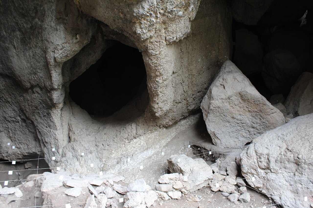 Areni-1 Cave, Vayots Dzor, Armenia, Wikimedia Commons, CC BY-SA 4.0. Contextual location image; does not depict the skirt fragment. https://commons.wikimedia.org/wiki/File:Areni-1_Cave,_Vayots_Dzor,_Armenia_2023_02.jpg