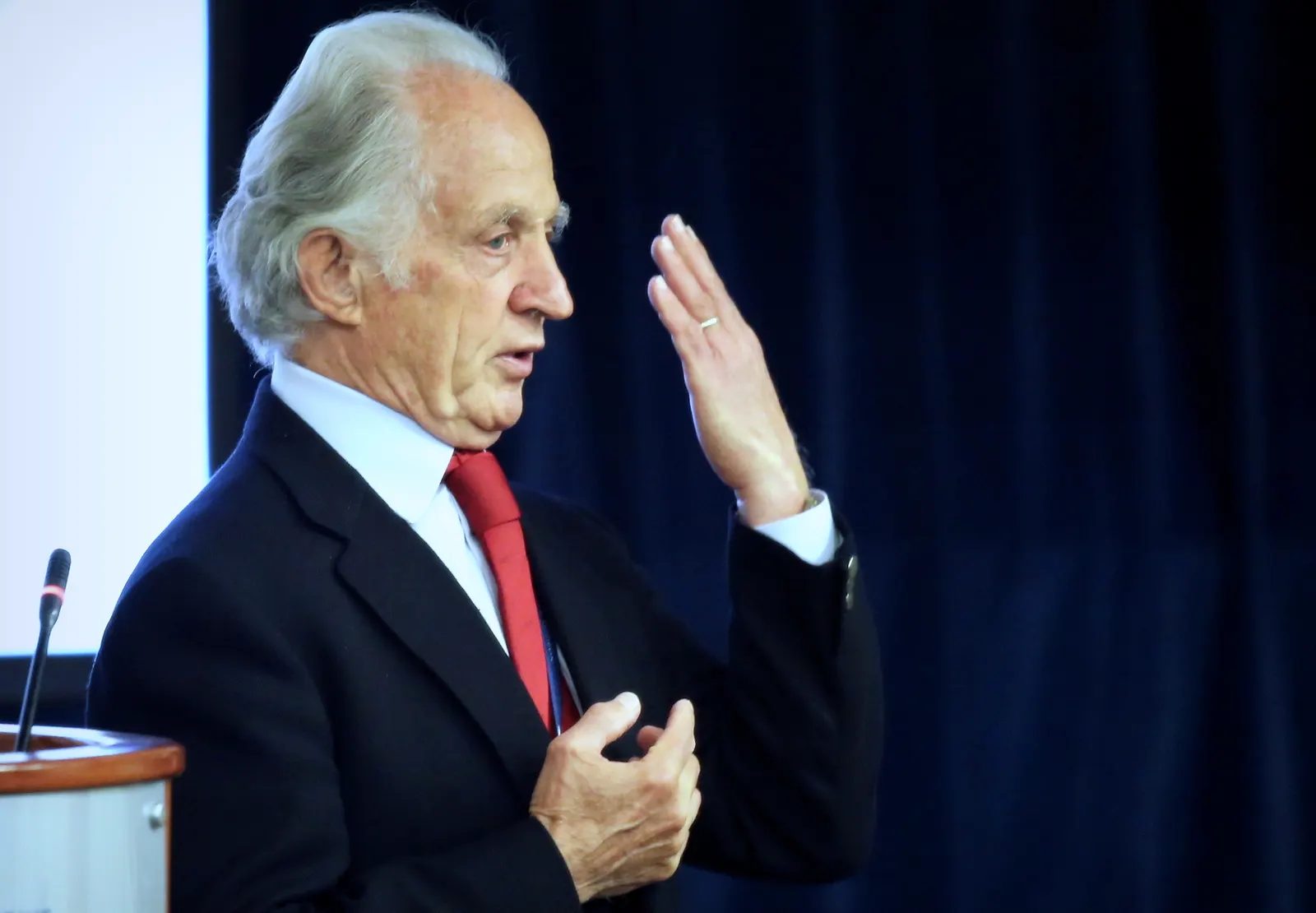 documentary photograph of Mario Capecchi, taken 18 September 2013. Creator: Thaler Tamas. [Wikimedia Commons file page](https://commons.wikimedia.org/wiki/File:MarioCapecchiFotoThalerTamas3.JPG); CC BY-SA 4.0; [license](https://creativecommons.org/licenses/by-sa/4.0/). No edits.