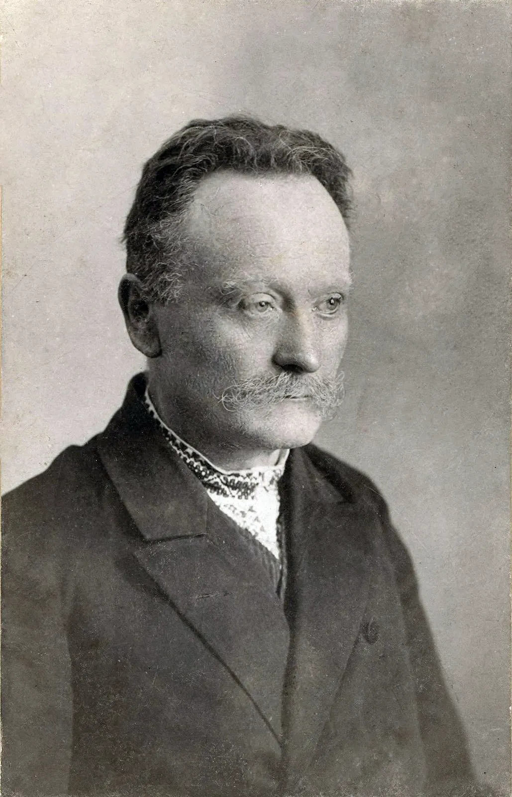 documentary photographic portrait of Ivan Franko dated 28 May 1910. Original asset page: [Wikimedia Commons](https://commons.wikimedia.org/wiki/File:%D0%86%D0%B2%D0%B0%D0%BD_%D0%A4%D1%80%D0%B0%D0%BD%D0%BA%D0%BE.jpg); source collection: [Lviv museum digital collection, object 54517](https://lviv.ua.museum-digital.org/object/54517). Photographer: Edward Trzemeski (1843–1905). The file page states the Ukrainian public-domain basis (published before 1956, creator died before 1956); US status may differ. Attribution: “Edward Trzemeski / Lviv museum collection, via Wikimedia Commons.” Downloaded from original file; 1083×1684 px; no edits.