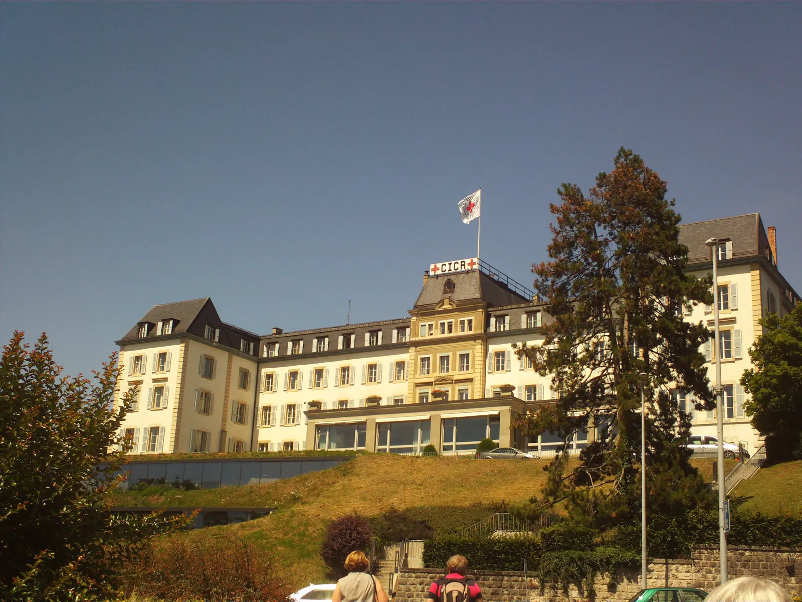 documentary photograph of the ICRC's Geneva headquarters. Creator: Ypsilon from Finland. [Wikimedia Commons file page](https://commons.wikimedia.org/wiki/File:Red_Cross_headquarters.JPG); CC0 1.0, no attribution required; [license](https://creativecommons.org/publicdomain/zero/1.0/). Copied unchanged from Watt fact 1626.