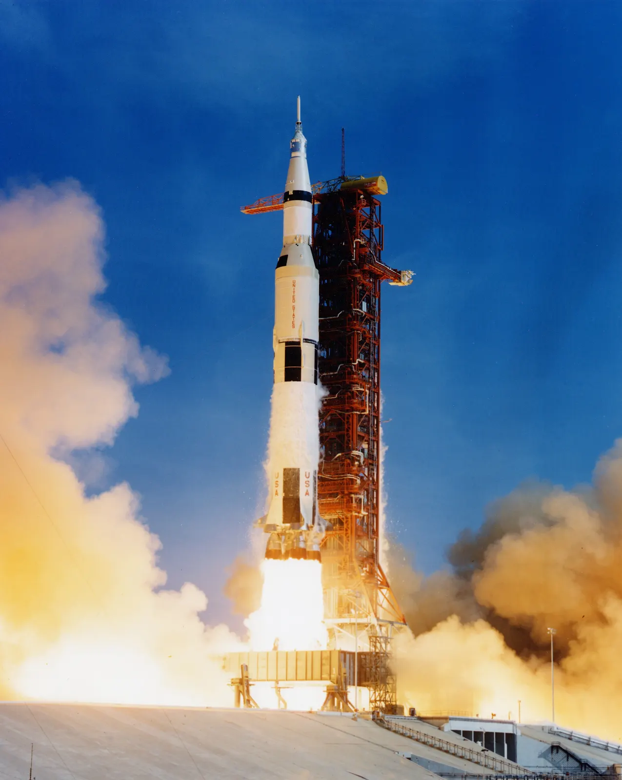 Apollo 11’s Saturn V lifting off with Armstrong, Collins, and Aldrin aboard on 16 July 1969. Original: https://commons.wikimedia.org/wiki/File:Apollo_11_Saturn_V_lifting_off_on_July_16,_1969.jpg. NASA; public domain U.S. government work. Courtesy credit: NASA / Wikimedia Commons. No edits.