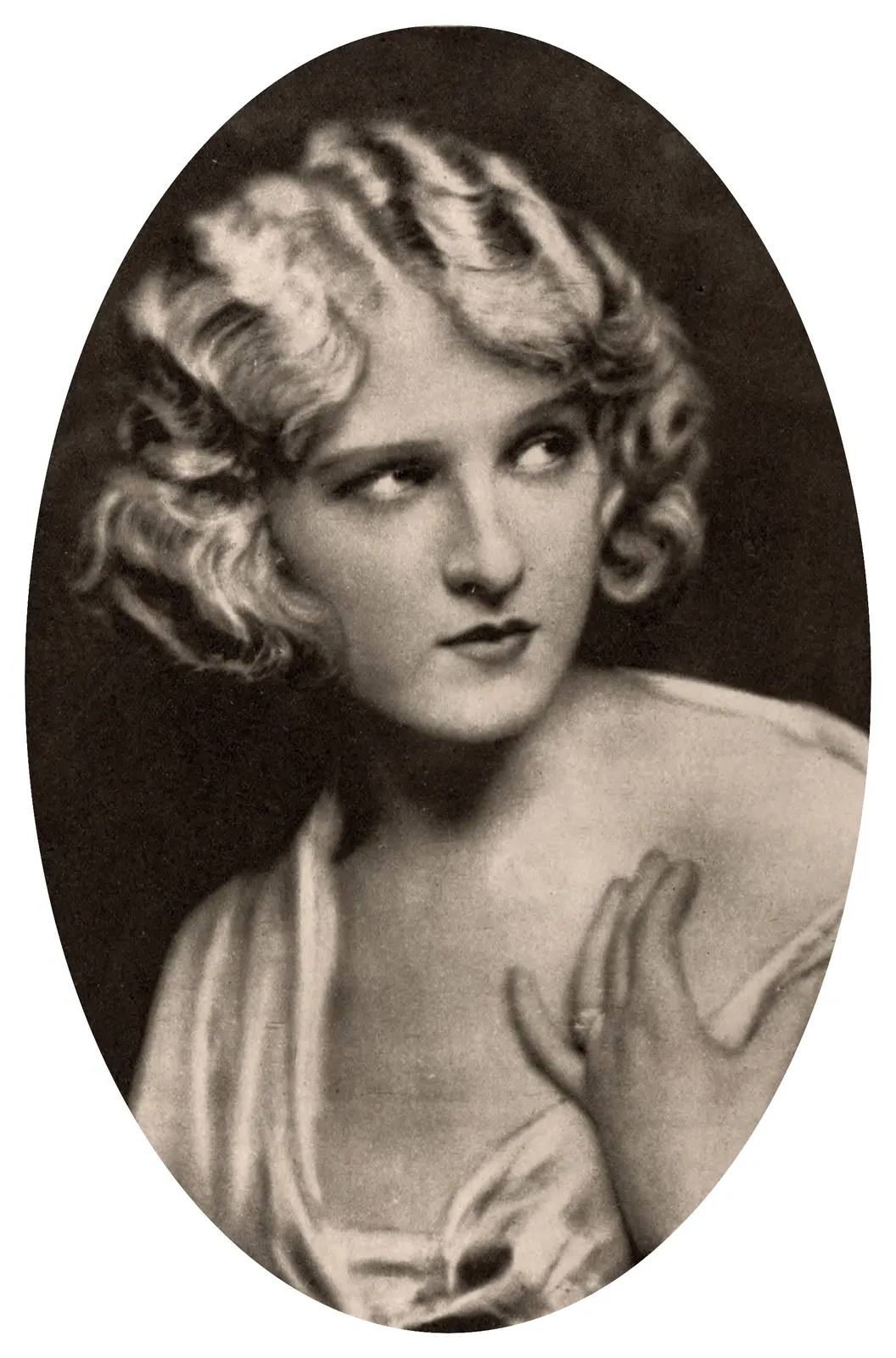 Actress Mary Eaton, 1920, from Theatre Magazine; public domain in the United States per Wikimedia Commons. Contextual image only; sunglasses are not shown. https://commons.wikimedia.org/wiki/File:Mary_Eaton_ACJ_oval_portrait_1920.jpg